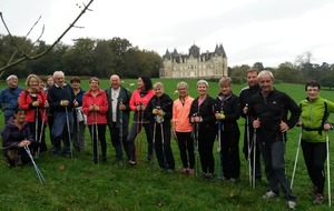 La Marche Nordique mène la vie de château !