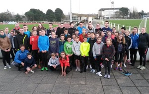 Stage d'Athlé de noël pour les jeunes de l' ASEC et l' ACV .