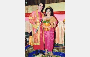 Eric et Narin se sont mariés au Cambodge