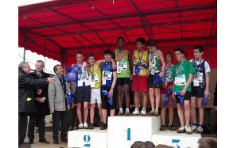 Cross régional jeunes à Arnage.