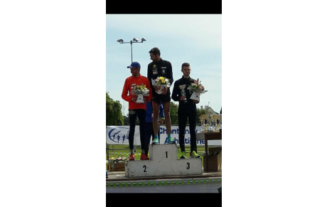  Excellente  perf d' Émilien Lebrun en 33'14" au 10km de Nantes